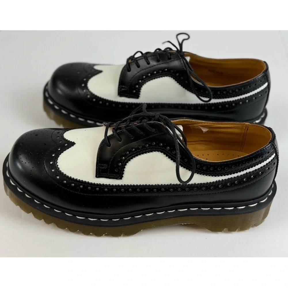 Dr Martens Bex Brogue Wingtip Oxford Black/White, size 10 Mens / 11 Women’s